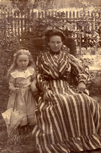 Ida_Mother.jpg Ida_Mother.jpg