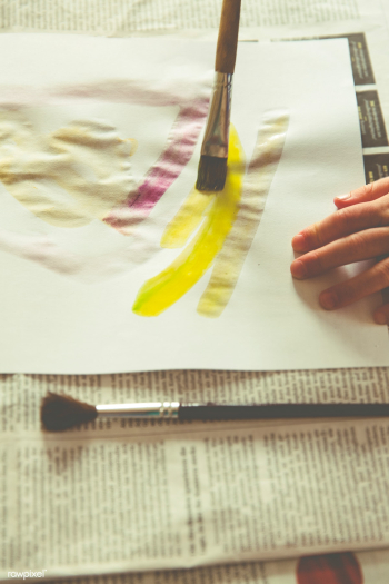 Kid painting with watercolors | Free public domain photo - 432114 Kid painting with watercolors | Free public domain photo - 432114