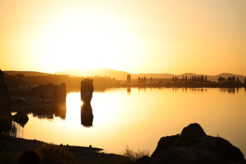 Lake at Golden Sunset Lake at Golden Sunset