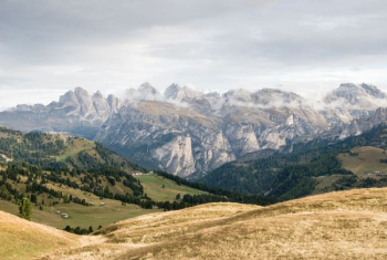 landscape photo of mountains landscape photo of mountains