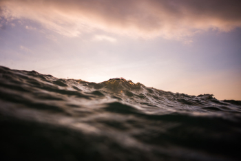 Large Wave for Surfers Large Wave for Surfers