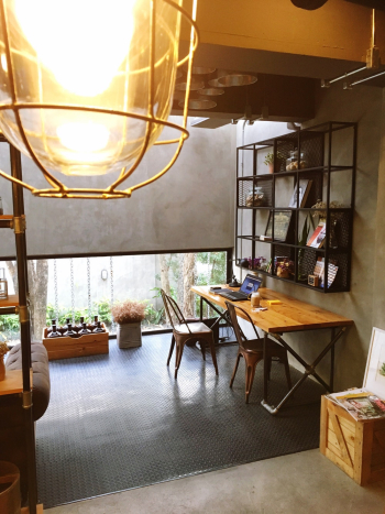 Lighted Pendant Ceiling Lamp Viewing Dining Table Lighted Pendant Ceiling Lamp Viewing Dining Table