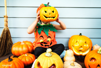 Little kid with Halloween pumpkin | Free stock photo - 468631 Little kid with Halloween pumpkin | Free stock photo - 468631