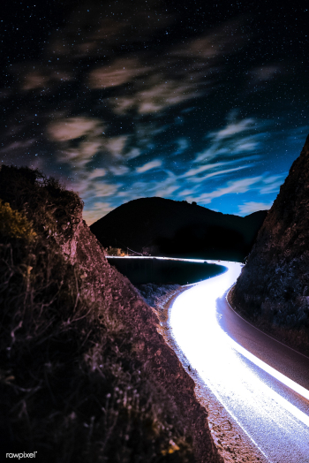 Long exposure scene of a vehicle light tail | Free stock photo - 429980