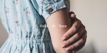 Love aesthetic Twitter post template, | Free PSD Template - rawpixel Love aesthetic Twitter post template, | Free PSD Template - rawpixel
