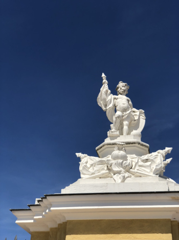 Low Angle Photography Of White Human Figure Statue Low Angle Photography Of White Human Figure Statue