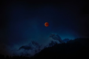 lunar eclipse during nighttime lunar eclipse during nighttime