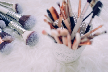 Makeup brushes Makeup brushes