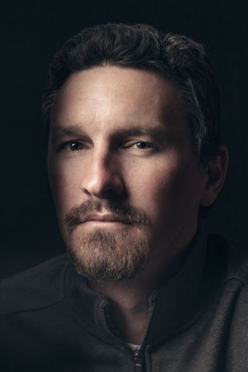 man in black top portrait photo man in black top portrait photo