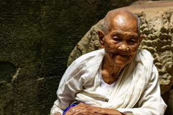 Man in White Thobe Robe Man in White Thobe Robe