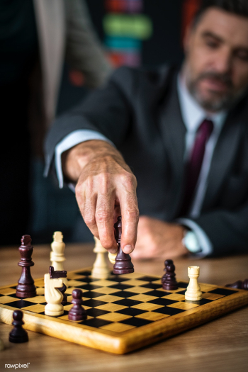 Man making his next move | Free stock photo - 413350 Man making his next move | Free stock photo - 413350