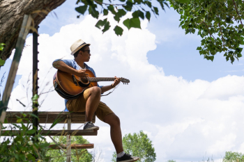Man Playing Guitar Man Playing Guitar