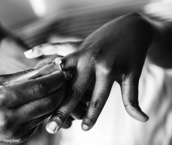 Man proposing to his girlfriend | Free stock photo - 379840 Man proposing to his girlfriend | Free stock photo - 379840