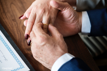 Married elderly couple with rings | Free stock photo - 380089 Married elderly couple with rings | Free stock photo - 380089
