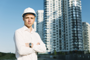 Medium shot man with crossed arms outdoors Free Photo Medium shot man with crossed arms outdoors Free Photo