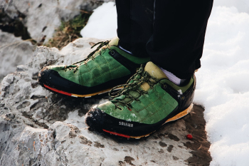 Men's Green and Black Shoe Men's Green and Black Shoe