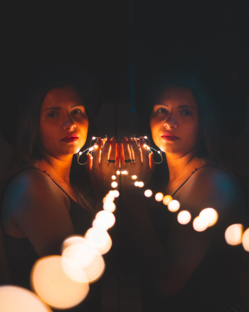 Mirror Photography Of Woman Leaning On Mirror Mirror Photography Of Woman Leaning On Mirror