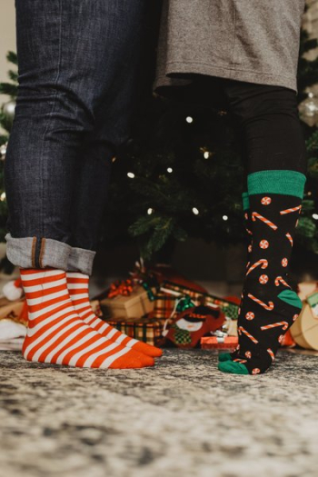 Mistletoe Kiss On Toes Mistletoe Kiss On Toes
