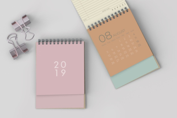 Mock up of hand drawn calendar Free Psd