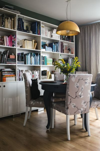 Modern dining room with blue table Modern dining room with blue table