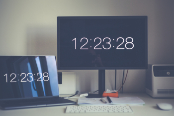 Monitor Displaying 12:23:28 Monitor Displaying 12:23:28