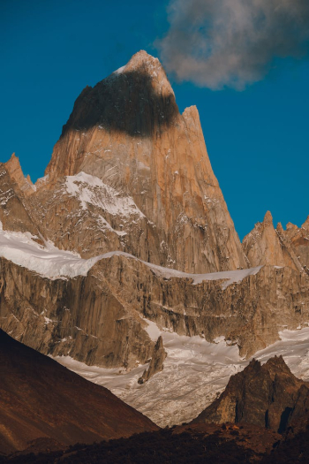 Monte Fitz Roy, El Chalten, Santa Cruz - Argentina Monte Fitz Roy, El Chalten, Santa Cruz - Argentina