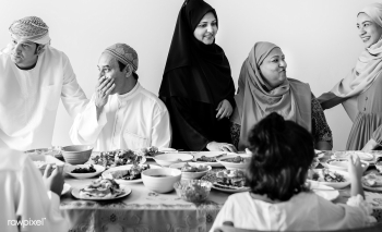 Muslim family having a Ramadan feast | Free stock photo - 425585 Muslim family having a Ramadan feast | Free stock photo - 425585