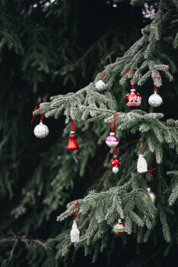 Old-fashioned Christmas tree ornaments Old-fashioned Christmas tree ornaments