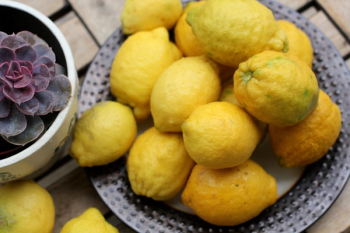 Organic lemons Organic lemons