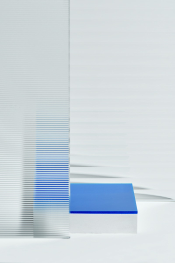 Pattern glass product backdrop with stand | Free stock photo | High Resolution image
