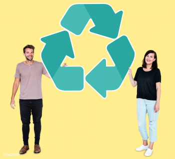 People holding a green recycling symbol | Free stock photo - 492641