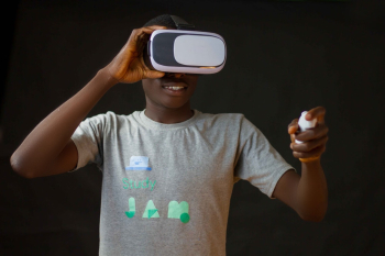 Photo Of Man Using Vr Box Photo Of Man Using Vr Box