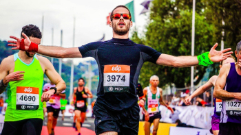Photo of People Doing Marathon Photo of People Doing Marathon