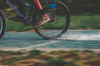 Photo of Purple Mountain Bike Drifting Photo of Purple Mountain Bike Drifting