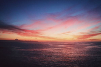 photo of sea during golden hour photo of sea during golden hour