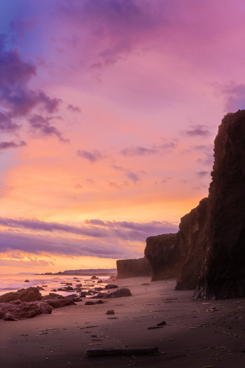 Photo of Seashore During Dawn Photo of Seashore During Dawn