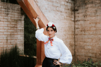Photoshoot and bowties inspired by Frida Kahlo for Sewn Apart.

Photo by Von.co
Model: Ericka Leigh