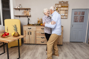 Portrait of senior couple dancing Free Photo Portrait of senior couple dancing Free Photo