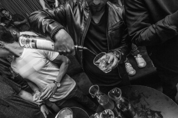 Pouring Party Drinks Pouring Party Drinks