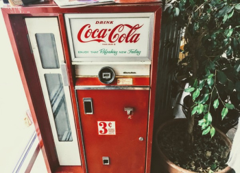 Red and White Coca-cola Vending Machine Red and White Coca-cola Vending Machine