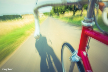 Red classic bicycle | Free public domain photo - 432492 Red classic bicycle | Free public domain photo - 432492