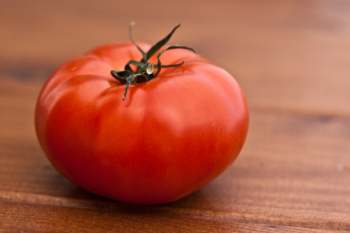 Red tomato Red tomato