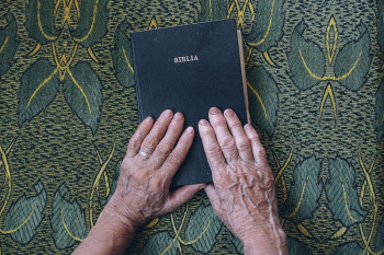 Religious senior woman pray on the bible. | Free Photo - rawpixel Religious senior woman pray on the bible. | Free Photo - rawpixel
