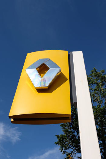 Renault logo | Free Photo - rawpixel Renault logo | Free Photo - rawpixel