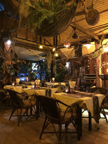 Restaurant Table and Chairs Restaurant Table and Chairs