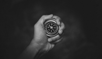 Round Analog Compass Round Analog Compass