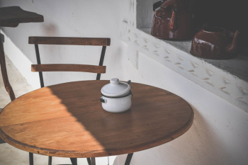 Round Brown Wooden Table and Chair Round Brown Wooden Table and Chair
