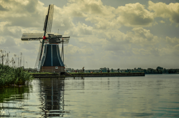 Rule of Thirds Photography of Windmill Rule of Thirds Photography of Windmill