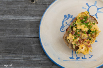 Scrambled eggs on bread | Free public domain photo - 432869 Scrambled eggs on bread | Free public domain photo - 432869