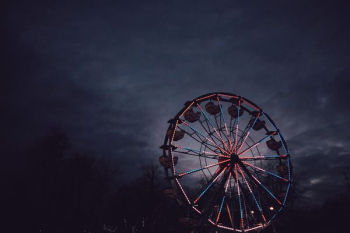 selective focus photo of ferris wheel selective focus photo of ferris wheel